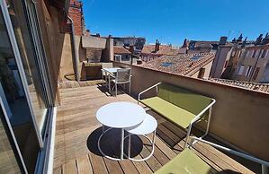 Jacobin - Downtown Rooftop Parking and AC