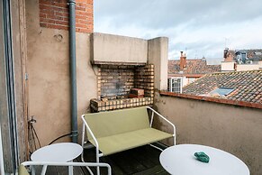 Jacobin - Downtown Rooftop Parking and AC