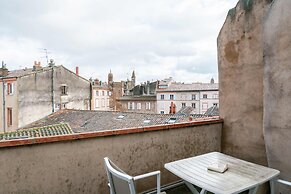 Jacobin - Downtown Rooftop Parking and AC