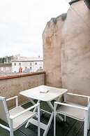 Jacobin - Downtown Rooftop Parking and AC