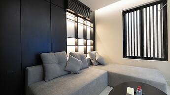 Luxury two bedroom Apartment Al Rawdha
