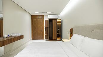 Luxury two bedroom Apartment Al Rawdha
