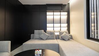 Luxury two bedroom Apartment Al Rawdha