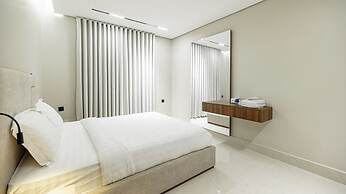 Luxury two bedroom Apartment Al Rawdha