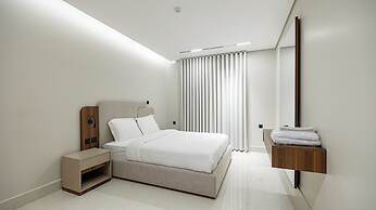 Luxury two bedroom Apartment Al Rawdha