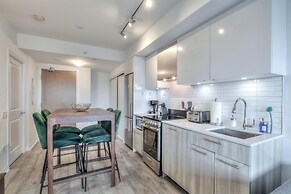 The Dundas Suites