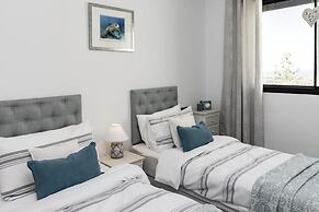 Lae23i- Modern Apartment in Luxury Urbanisation
