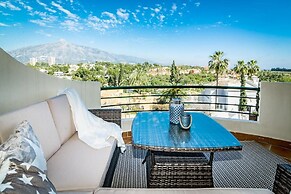 Sat2 - Modern 2 Bedroom Apartment With Ocean View