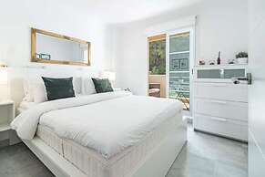 Sat2 - Modern 2 Bedroom Apartment With Ocean View