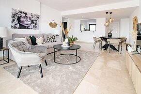 Dja- Modern 2 Bedroom Apartment Close to Beach