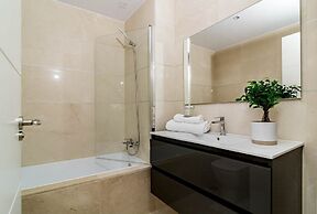 Dja- Modern 2 Bedroom Apartment Close to Beach