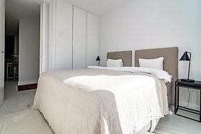 TE- Luxury Resort, Front Line Beach, Families Only