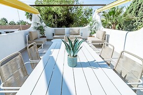 AB3 - Spacious Holiday Home, Puerto Banus