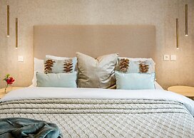 AB3 - Spacious Holiday Home, Puerto Banus