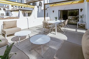 AB3 - Spacious Holiday Home, Puerto Banus
