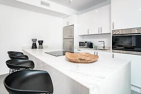 AB3 - Spacious Holiday Home, Puerto Banus