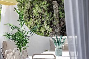 AB3 - Spacious Holiday Home, Puerto Banus