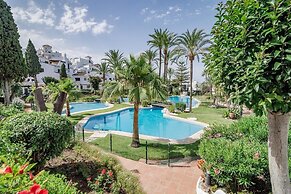 AB3 - Spacious Holiday Home, Puerto Banus