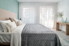 AB3 - Spacious Holiday Home, Puerto Banus