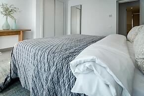 AB3 - Spacious Holiday Home, Puerto Banus