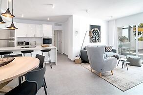 AB3 - Spacious Holiday Home, Puerto Banus