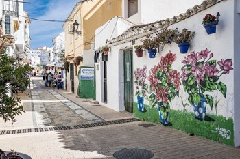 A3- Seaclub Suites by Roomservices
