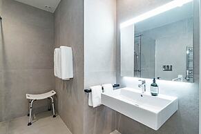 A5- Seaclub Suites by Roomservices