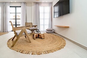 A5- Seaclub Suites by Roomservices