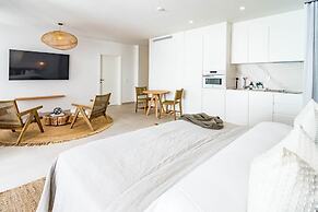 A5- Seaclub Suites by Roomservices