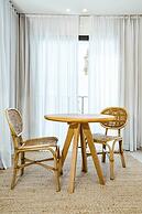 A8- Seaclub Suites by Roomservices