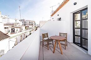 A8- Seaclub Suites by Roomservices