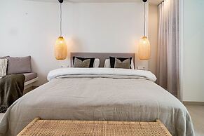 A4- Seaclub Suites by Roomservices
