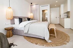 A4- Seaclub Suites by Roomservices