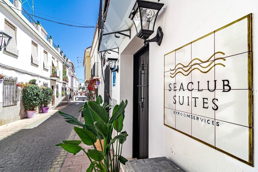 A4- Seaclub Suites by Roomservices