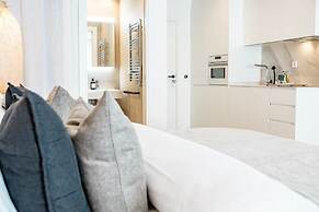 A4- Seaclub Suites by Roomservices
