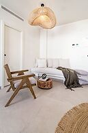 A7- Seaclub Suites by Roomservices