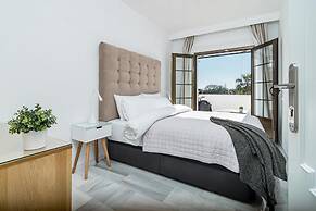 AB4 - Lovely Holiday Home Walking Distance, Beach