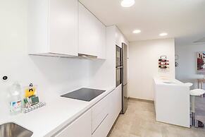 Inf26h- Comfortable and Spacious City Apartment