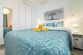 Inf26h- Comfortable and Spacious City Apartment