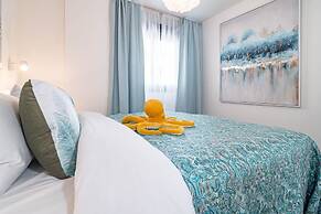 Inf26h- Comfortable and Spacious City Apartment
