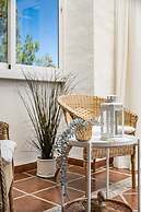 LAG - Spacious Townhouse With Private Jacuzzi