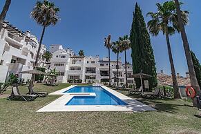 LAG - Spacious Townhouse With Private Jacuzzi