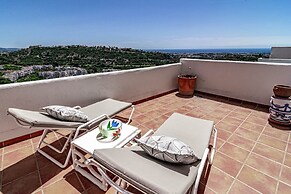 LAG - Spacious Townhouse With Private Jacuzzi