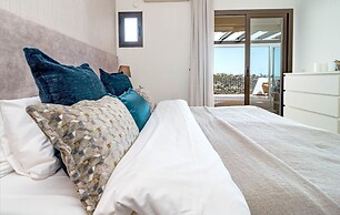LAG - Spacious Townhouse With Private Jacuzzi
