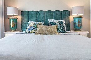 LAG - Spacious Townhouse With Private Jacuzzi