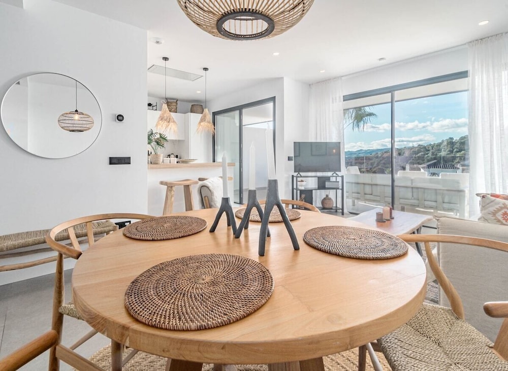 Lae11.2d - Large Terrace With Stunning Views