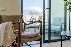 Inf2.6f - Modern and Bright City Apartment