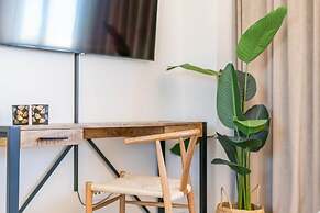 Inf2.6f - Modern and Bright City Apartment