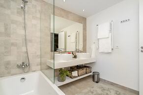 Inf2.6f - Modern and Bright City Apartment