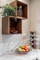 Jm9.4 - Totally Renovated in Stylish Design
